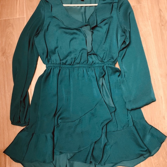 Dresses & Skirts - Express green satin wrap mini
